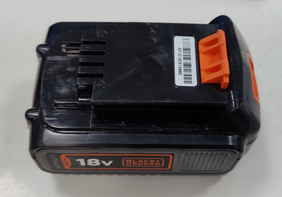 Batteria al litio Black & Decker 4Ah 18V - BL4018-XJ 02