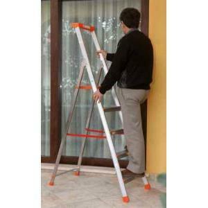 Scala serie europea a 4 gradini en924