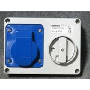 Presa fissa orizzontale con interruttore 2p+t 16a 220v gw66104