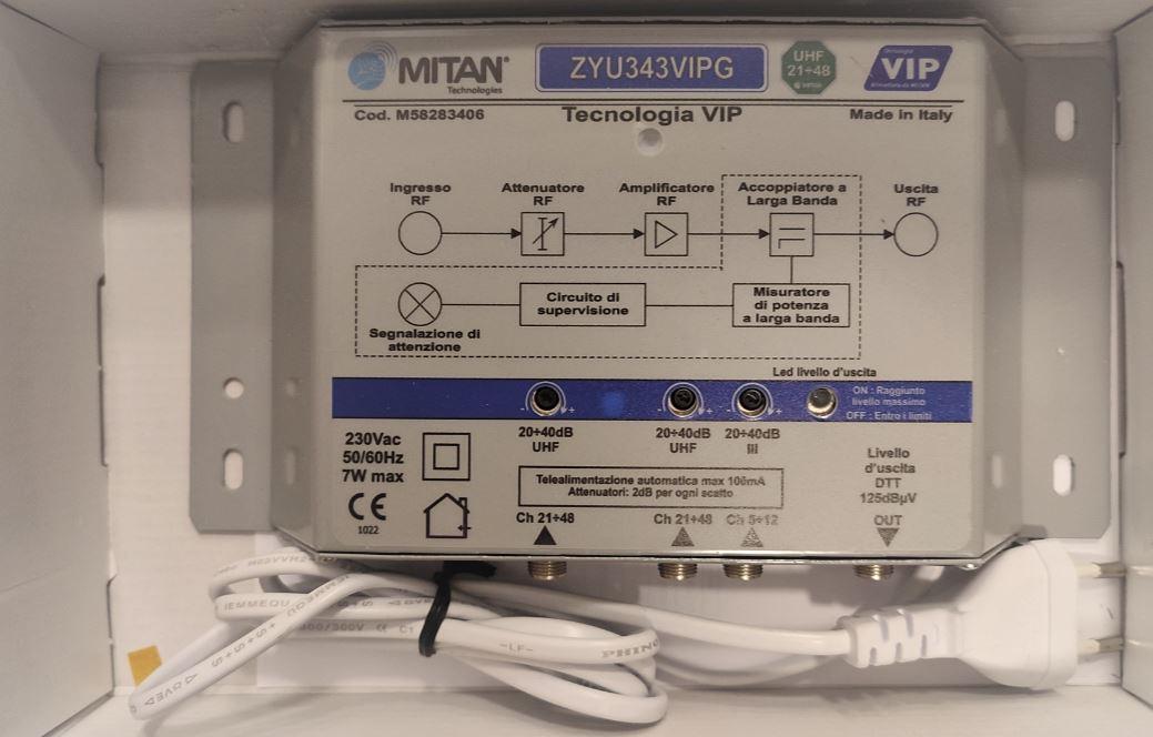 Centralino 3 ingressi Mitan III/UHF/UHF 10db ZYU343VIPG - M58283406 02