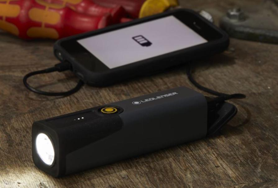 Torcia led Led Lenser IW3R con powerbank 320lm IP54 - 502173 03