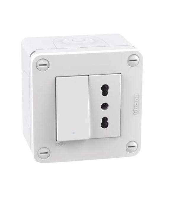 Scatola Bticino MatixGo IP40 2 moduli con interruttore e presa - 28402W2 02